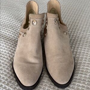Elegant Beige Suede Women's Shoes by MIISTA in size37/7